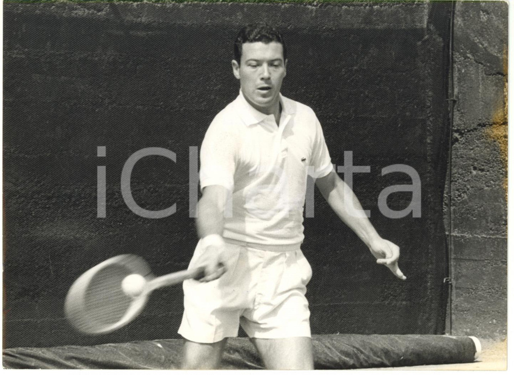 1961 MILANO TENNIS Coppa Davis - Nicola PIETRANGELI si allena per la finale