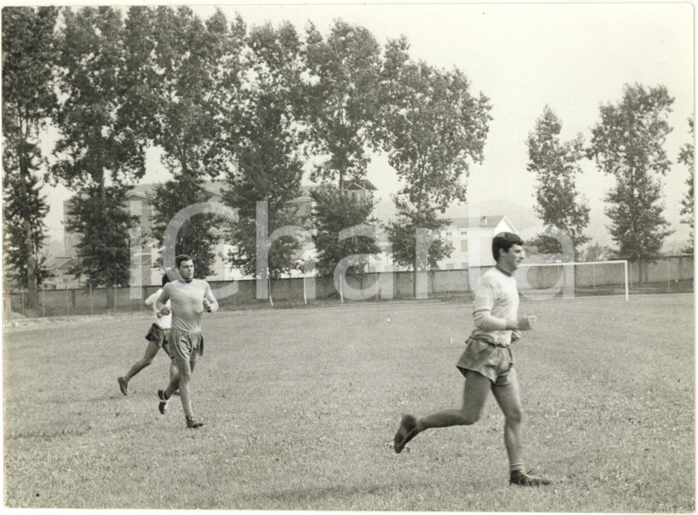 1963 MONDOVÌ (CN) CALCIO Ritiro GENOA - Marcos LOCATELLI durante allenamenti