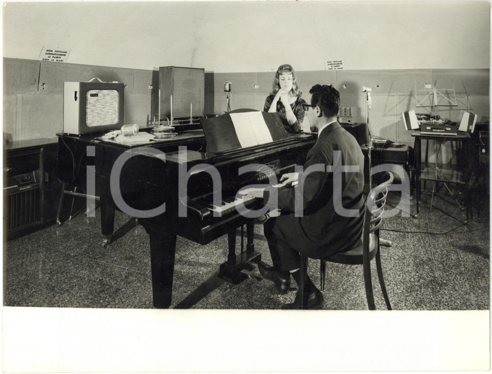 1963 GENOVA - Negozio di strumenti musicali PAGANINI *Foto VINTAGE 24x18 cm