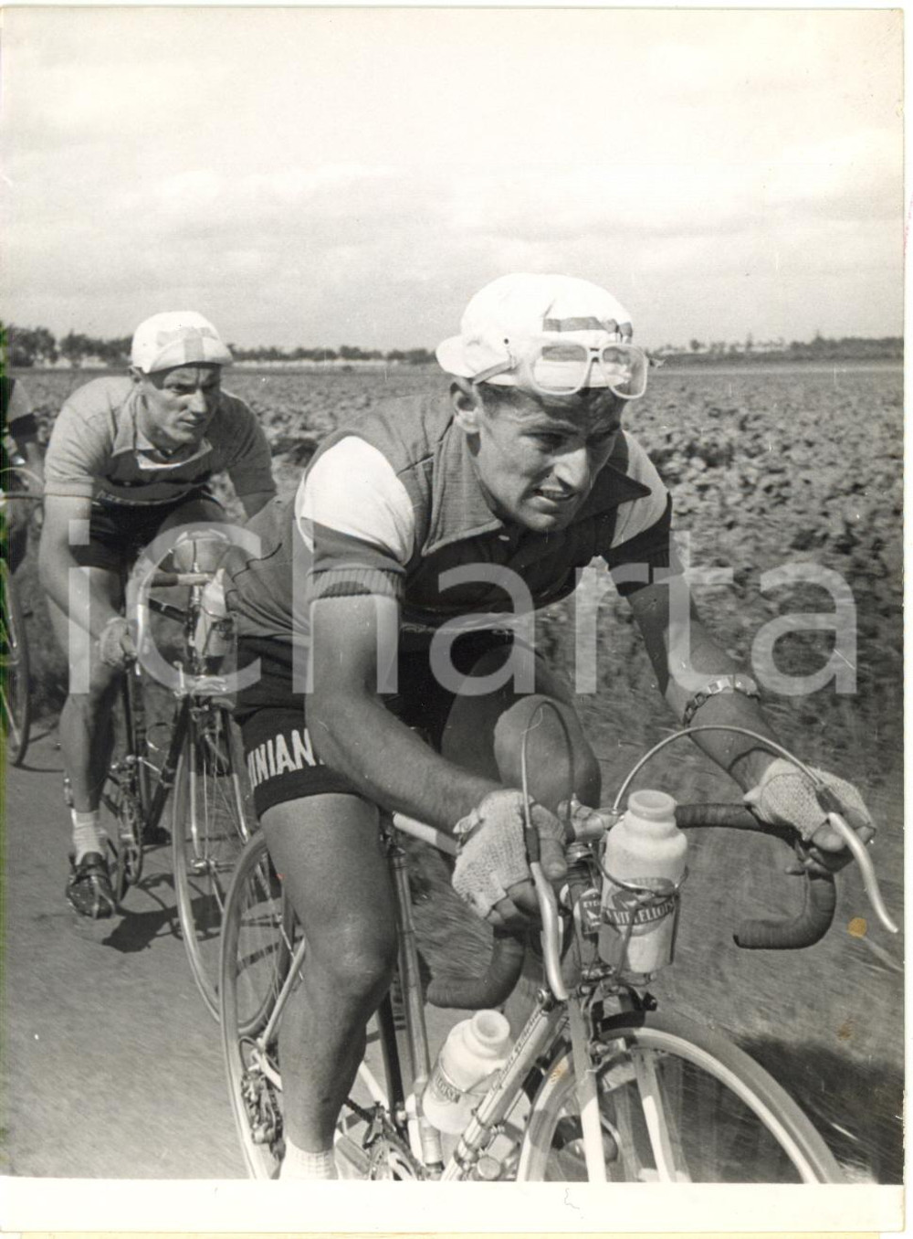 1956 TOUR DE FRANCE - Louis BERGAUD suivi de André DARRIGADE *Photo 13x18 cm