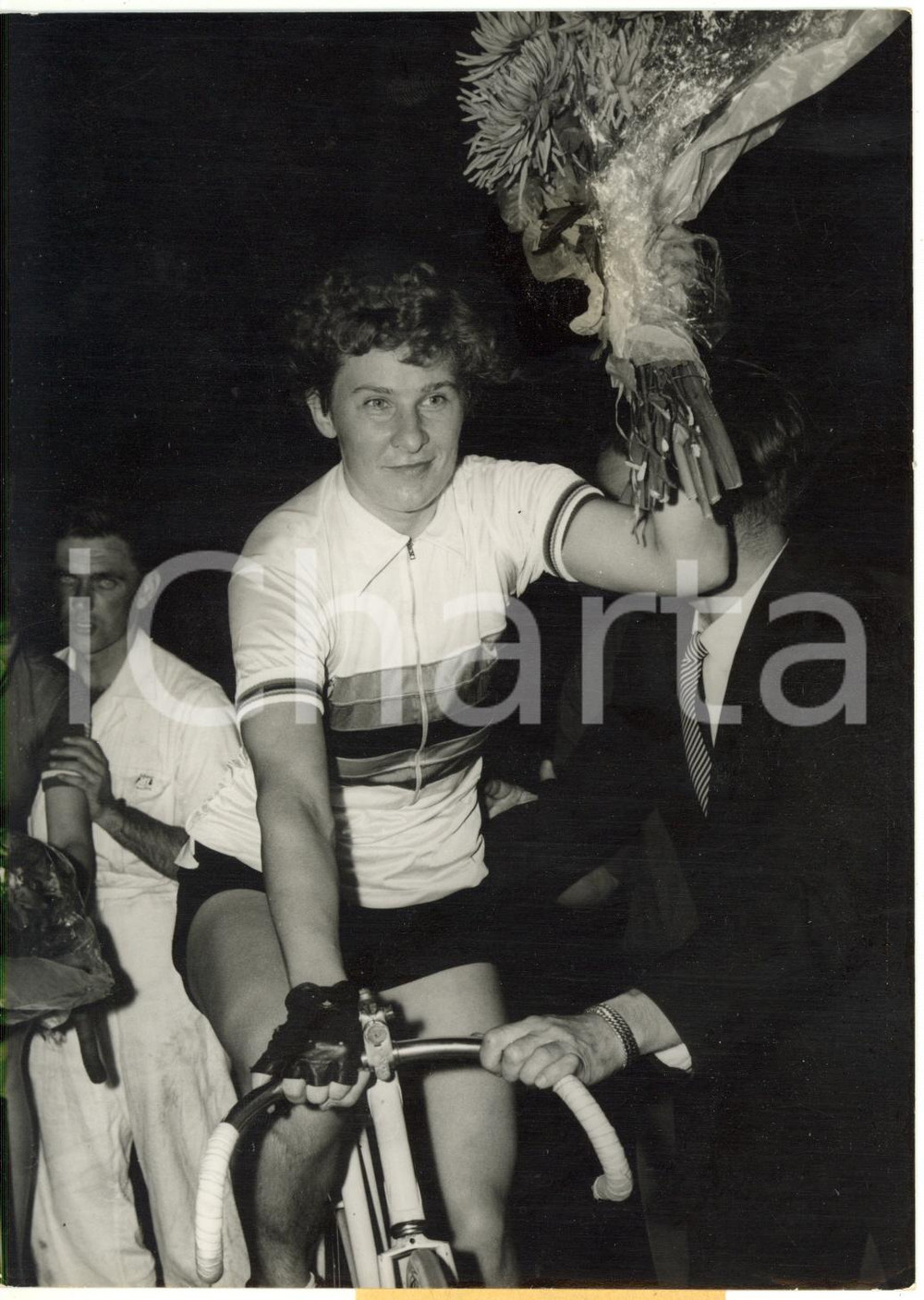 1958 PARIS Parc des Princes MONDIALI CICLISMO - Ludmila KOTCHETOVA vince la gara