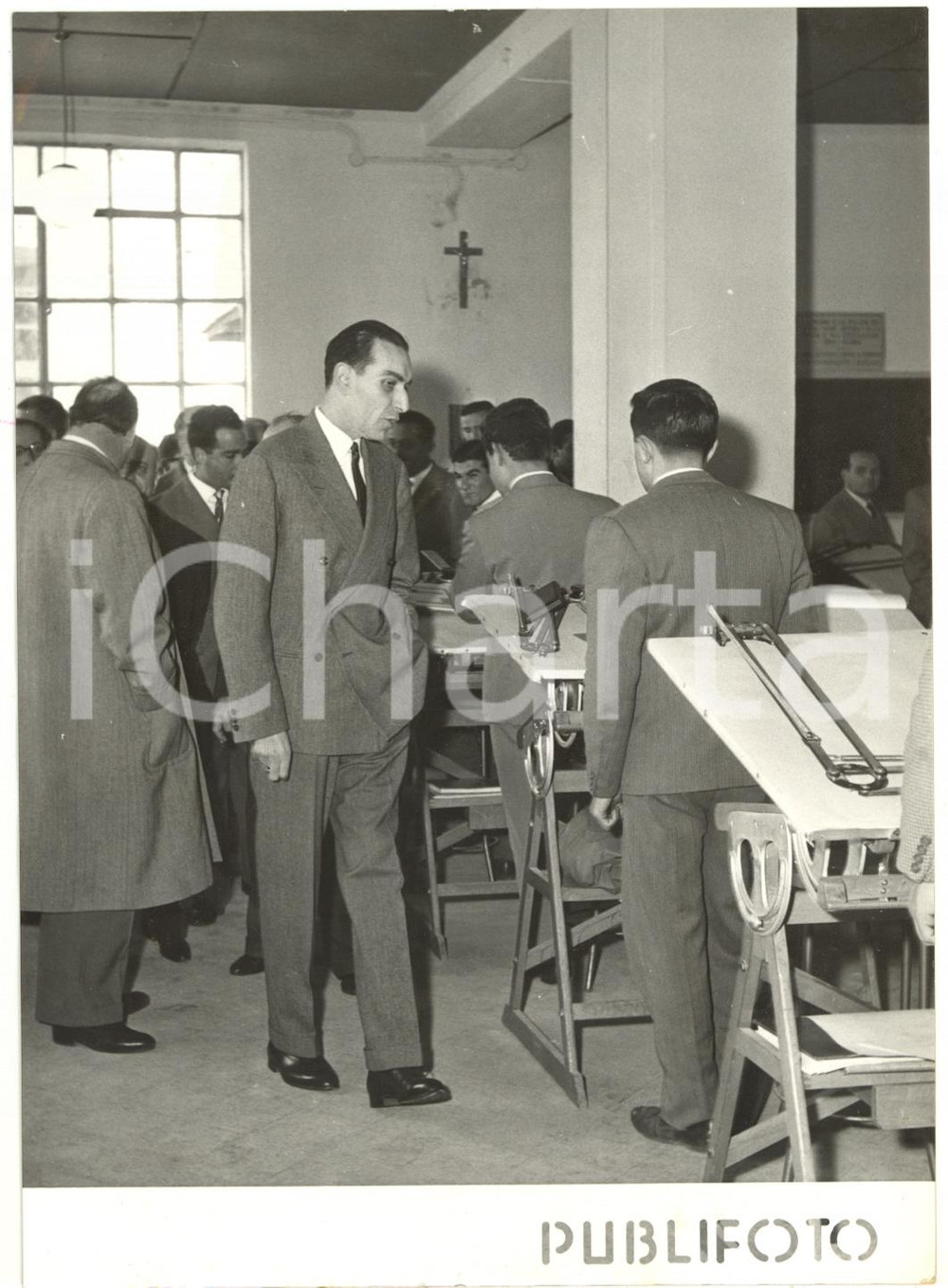1957 NAPOLI - Dino DEL BO visita scuola industriale BERNINI *Foto VINTAGE 13x18