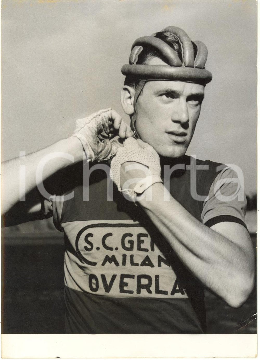 1955 DALMINE (BG) CICLISMO Guglielmo PESENTI si allena per i mondiali dilettanti