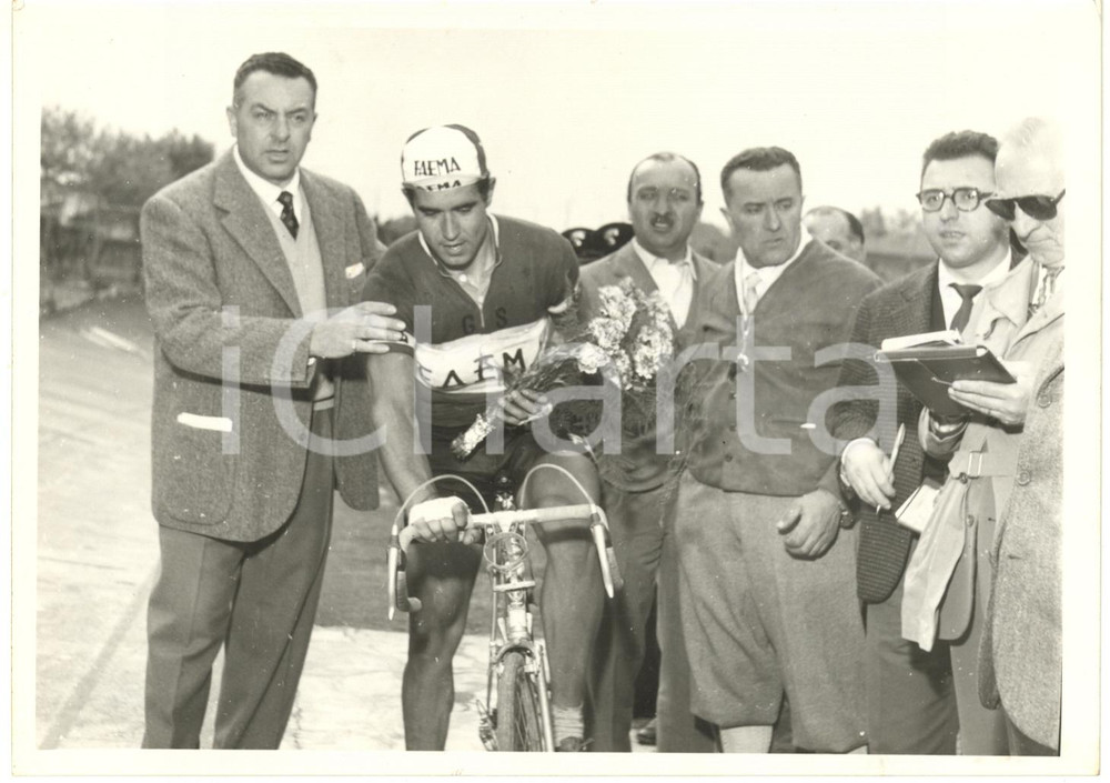 1957 TORINO CICLISMO Giro del Piemonte - Silvano CIAMPI dopo la vittoria *Foto