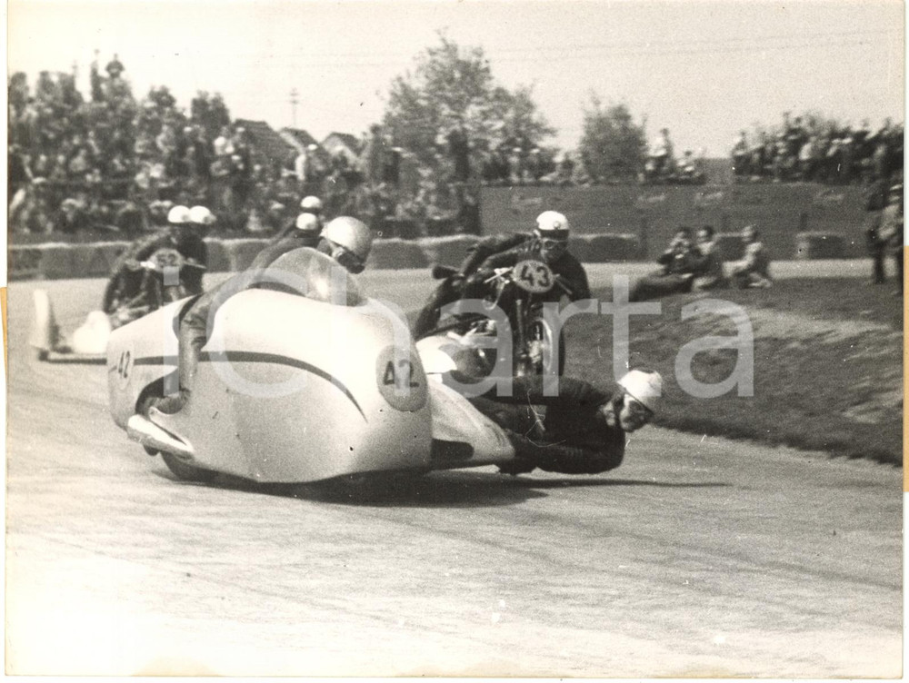 1954 HOCKENHEIMRING - Eric OLIVER and Les NUTT on sidecar NORTON *Photo 20x15 cm