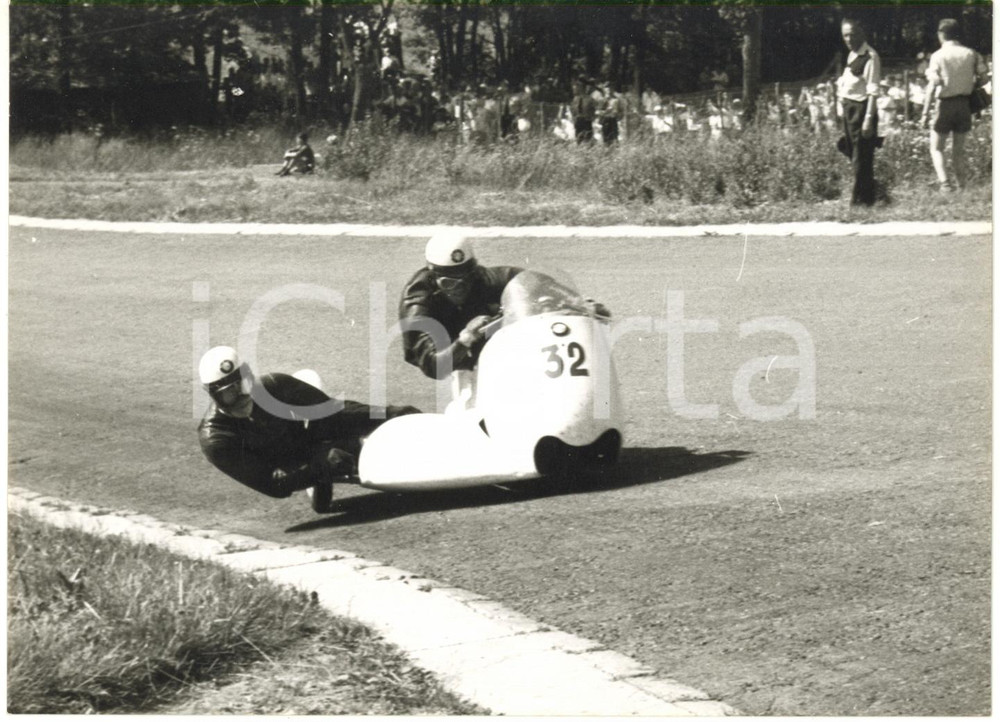 1957 FRANCORCHAMPS MOTOGP - Walter SCHNEIDER e Hans STRAUSS su sidecar BMW 500