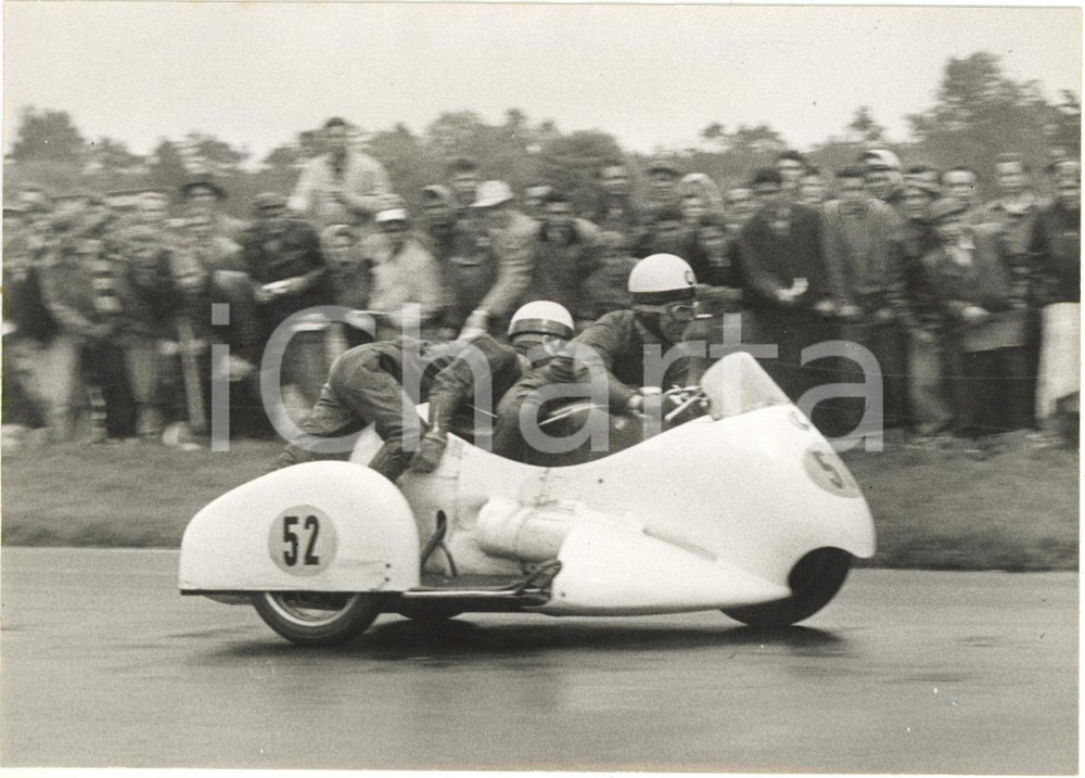 1957 HOCKENHEIMRING - Fritz HILLEBRAND and Manfred GRUNWAL win on sidecar BMW
