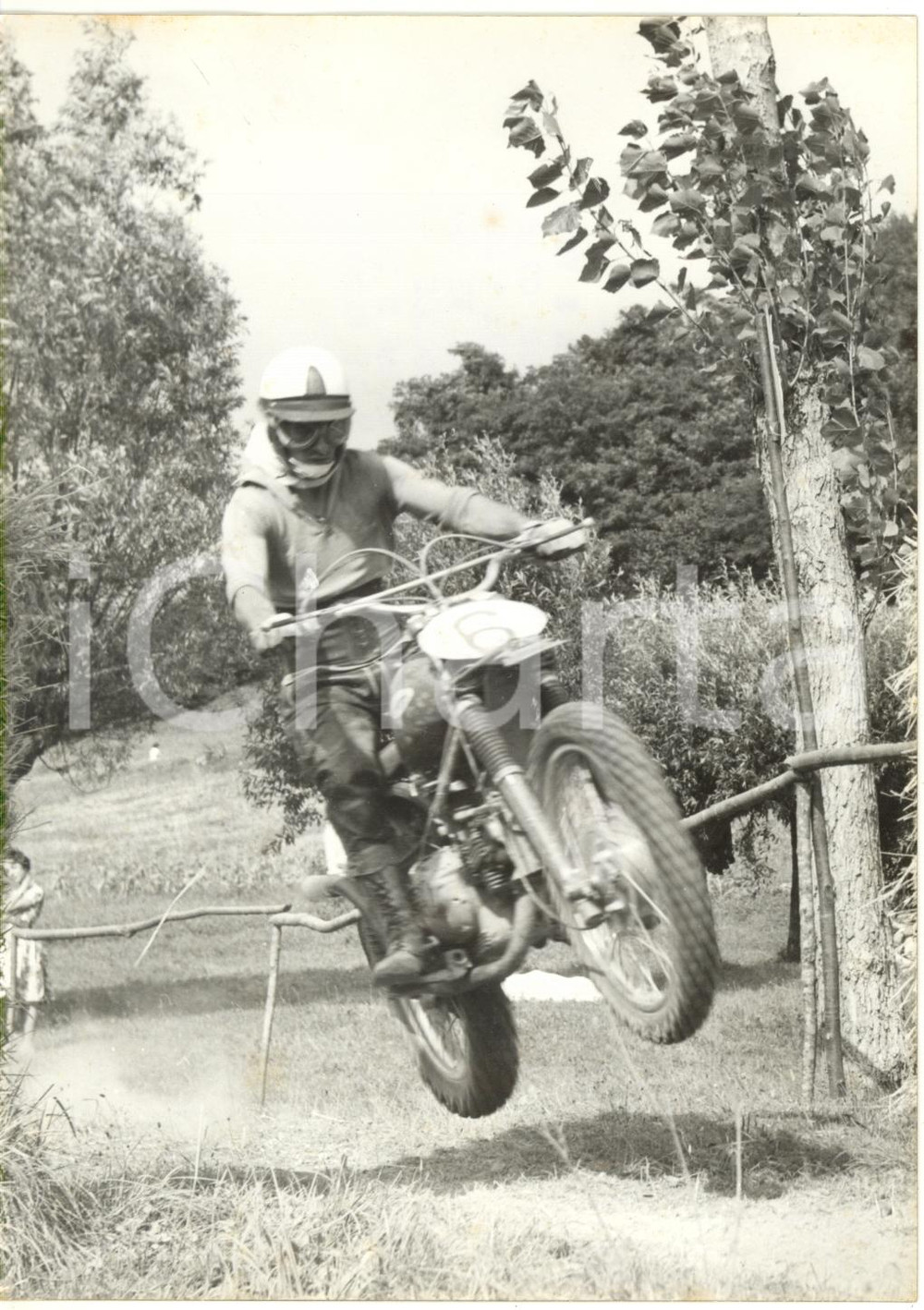 1960 BUSALLA (GE) MOTOCROSS - Lanfranco ANGELINI su moto AERMACCHI ALA D’ORO
