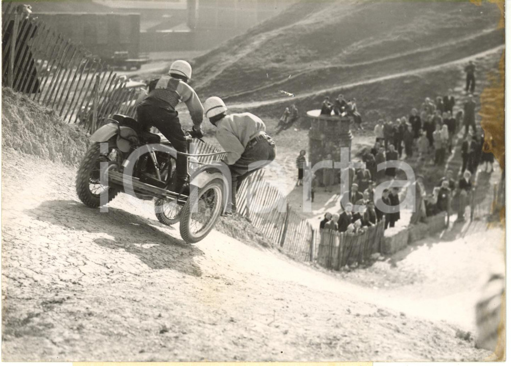 1955 ca MONTREUIL (FRANCE) - Sidecar motocross racing *Photo 18x13 cm