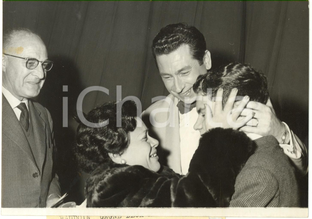 1959 FRANCE "Quitte ou double" - Le gagnant Jean-Claude BAUDOIN avec sa mère