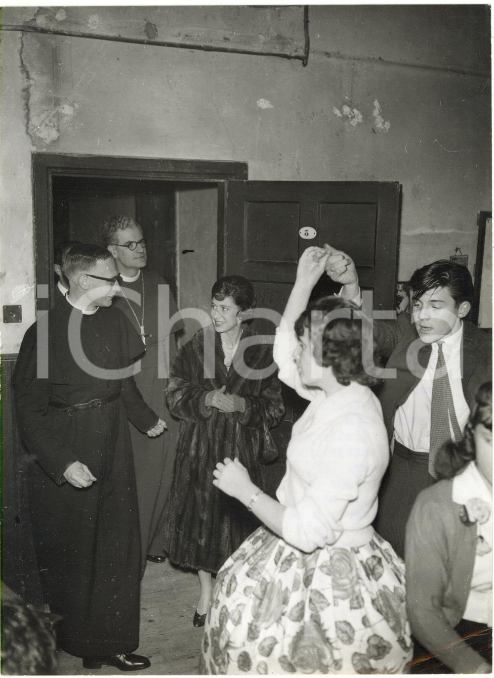 1959 LONDON Princess Margaret and bishop Mervyn STOCKWOOD visit 4 Y's Youth Club