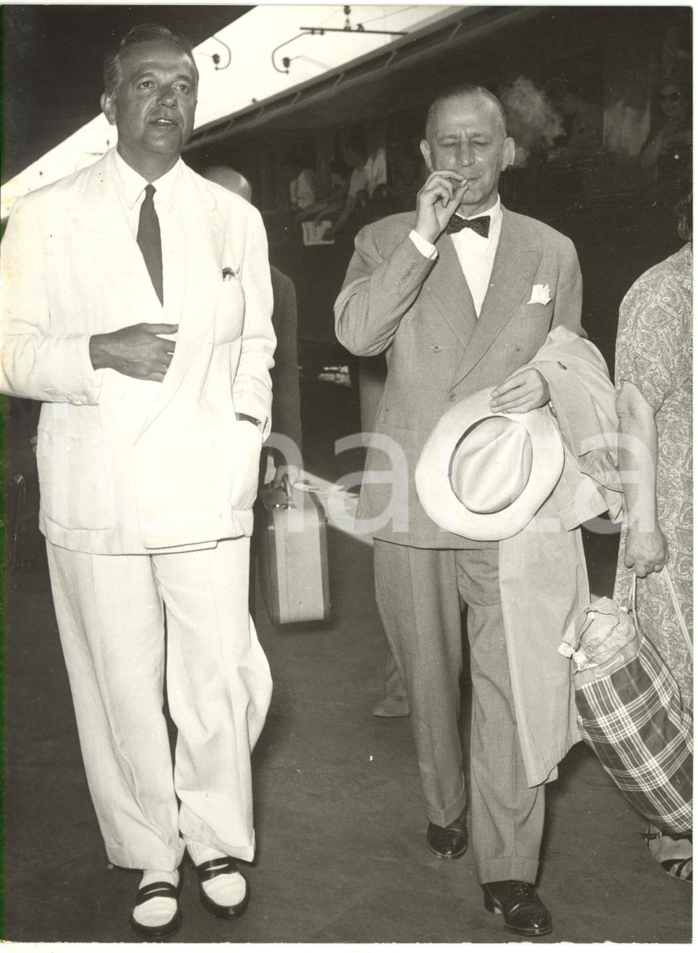 1957 ROMA Stazione Termini - Arrivo dell'ambasciatore greco Cleon SYNDIKAS *Foto