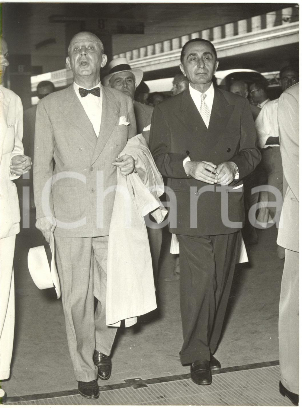 1957 ROMA Stazione Termini - Arrivo dell'ambasciatore greco Cleon SYNDIKAS 