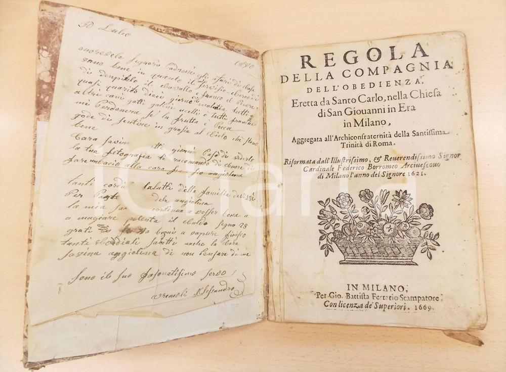 1669 MILANO Regola della Compagnia dell'Obbedienza, eretta da Santo Carlo *RARO  DATA: 1669DESCRIZIONE: Raro volume dal titolo completo "Regola della Compagnia dell'Obedienza, eretta da Santo Carlo, nella Chiesa di San Giovanni in Era in Milano, aggregata all'Archiconfraternita della Santissima Trinit&agrave; di Roma "; a stampa, con parti manoscritte.Frontespizio con incisione. All'interno &egrave; presente una lettera del 1880, firmata da Alessandro Premoli e e relativa a lavori di campagna.Legatura cartonata con pecetta "Regola" in copertina.EDITORE: Milano - Giovanni Battista FerrarioPAGINE: 41FORMATO: 15x22 cmCONDIZIONI: FAIR (buone condizioni interne, ma tracce d'uso alla coperta, con sbrecciatura angolare)    originale e autentica 1