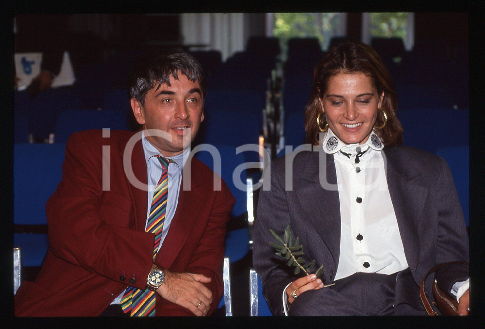 35mm vintage slide* 1995 ca TELEVISIONE Giorgio COMASCHI Simona VENTURA (1)
