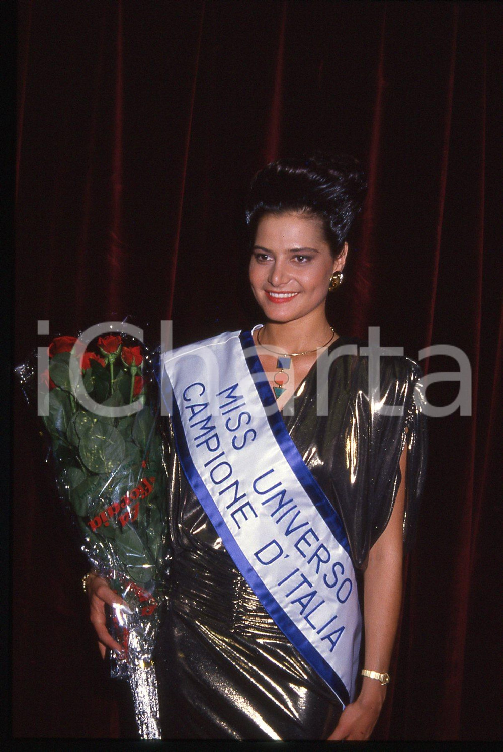 35mm vintage slide*1988 COSTUME Simona VENTURA MISS UNIVERSO ITALIA Ritratto (4)