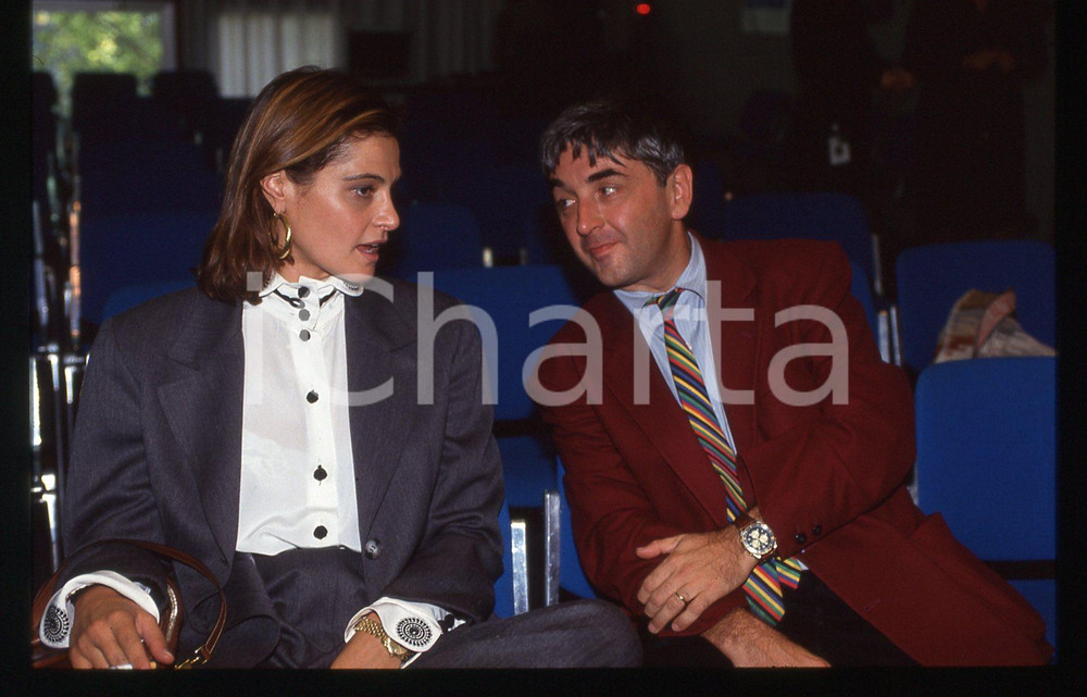 35mm vintage slide* 1995 ca TELEVISIONE Giorgio COMASCHI Simona VENTURA (71)