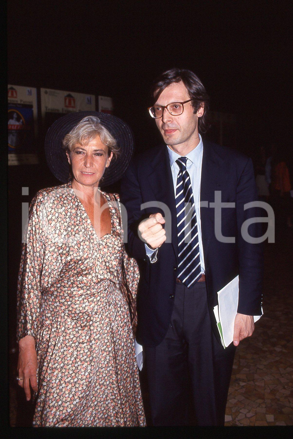 35mm vintage slide*1995 ca COSTUME Barbara ALBERTI con Vittorio SGARBI ritratto 