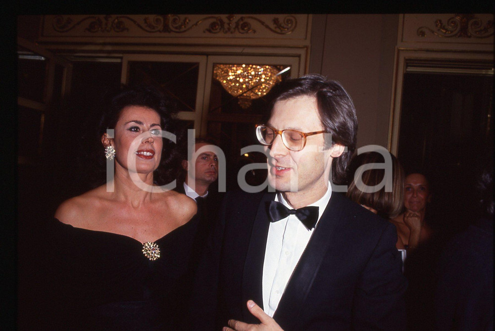 35mm vintage slide*1995 ca COSTUME  Vittorio SGARBI e Rossella COMELLI ritratto
