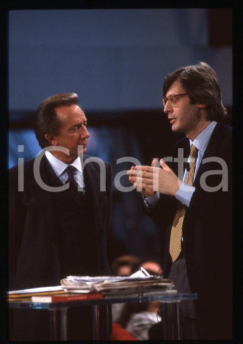 Fotografia d epoca originale 35mm vintage slide 1991 TELEMIKE Scontro tra Mike BONGIORNO e Vittorio SGARBI 1