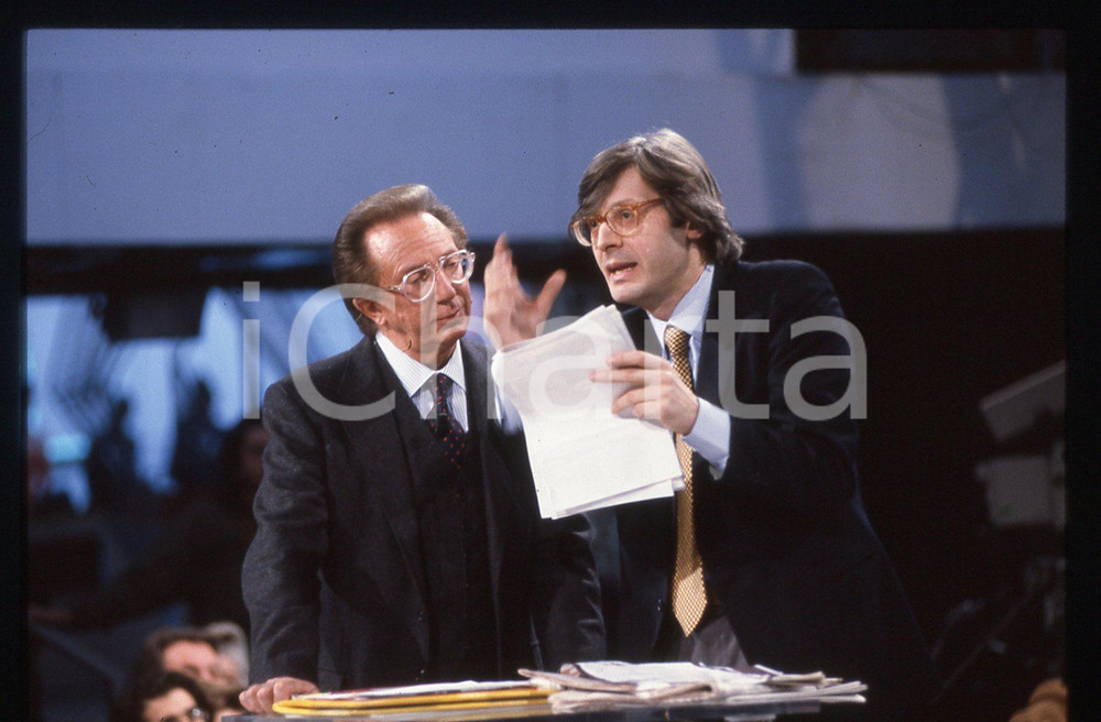 Fotografia d epoca originale 35mm vintage slide 1991 TELEMIKE Scontro tra Mike BONGIORNO e Vittorio SGARBI 1 1