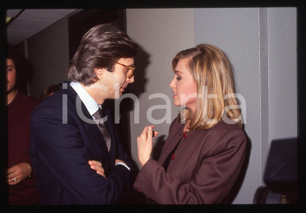 35mm vintage slide* 1995 ca COSTUME Vittorio SGARBI e Paola BARALE Ritratto 5