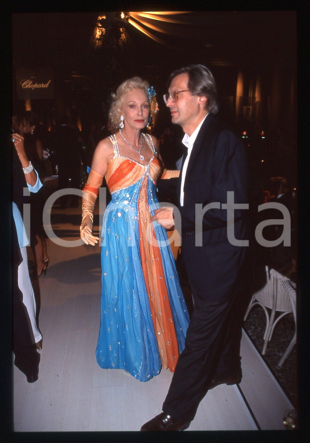 35mm vintage slide* 1995 ca COSTUME Vittorio SGARBI a un evento CHOPARD (1)