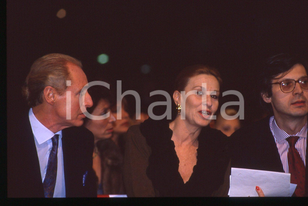 35mm vintage slide* 1995 ca COSTUME Vittorio SGARBI con Renato BALESTRA ritratto