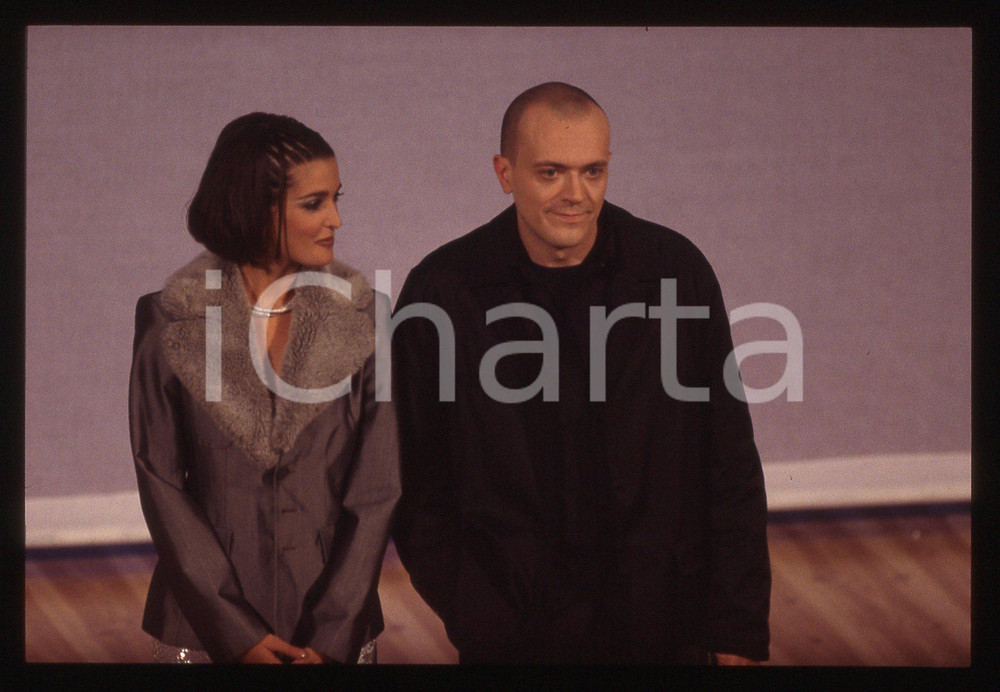 35mm vintage slide* 1998 TELEVISIONE Max PEZZALI e Alessia MERZ ritratto 1