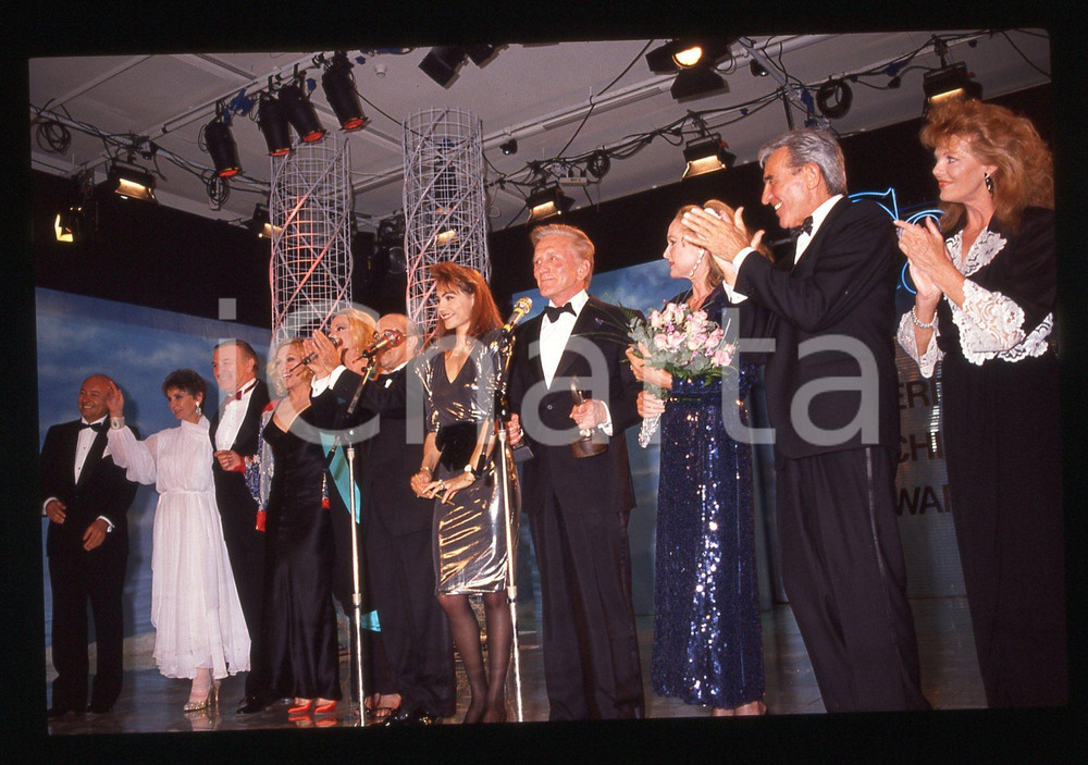 35mm vintage slide*1989 CAMPIONE D'ITALIA Kirk DOUGLAS Ursula ANDRESS premiati 3