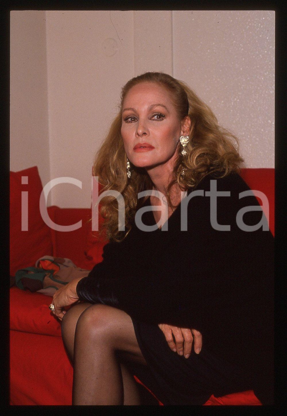 35mm vintage slide* 1990 ca COSTUME Ursula ANDRESS Ritratto dell'attrice 25