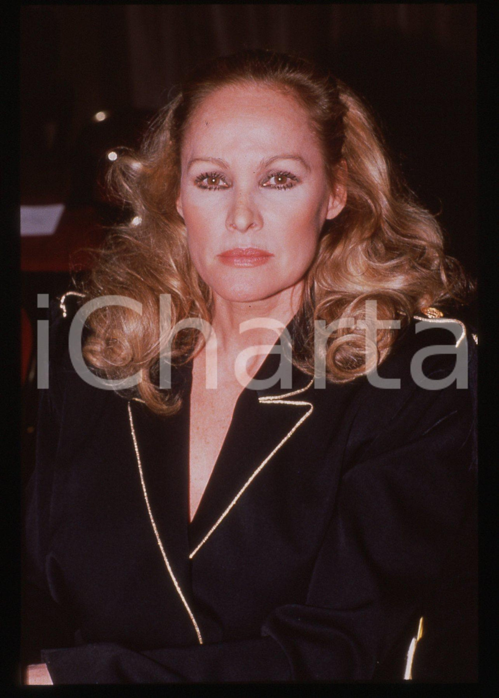 35mm vintage slide*1989 PARIS Ursula ANDRESS al defilè di Claude PETIN Ritratto