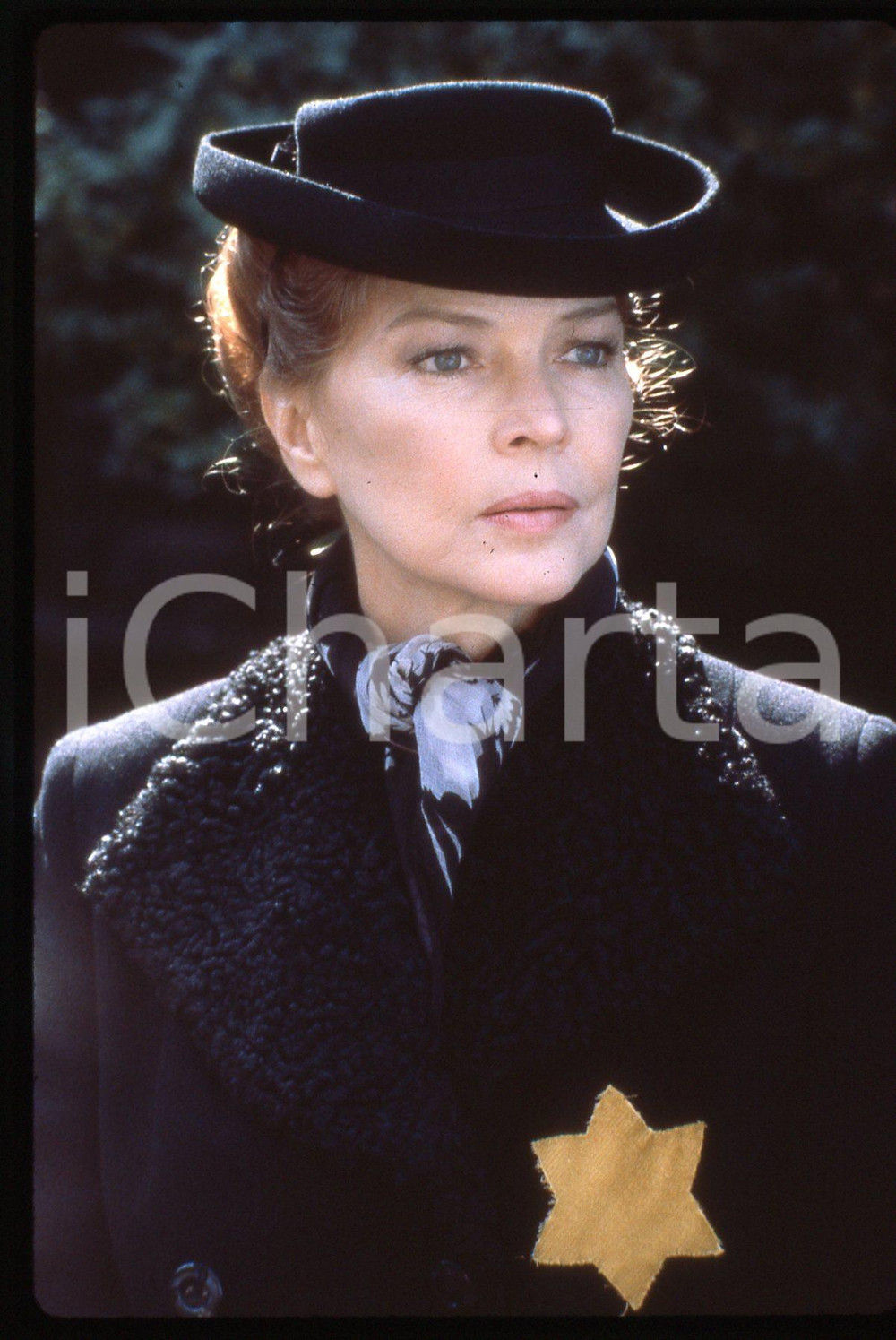 35mm vintage slide* 1988 HANNA'S WAR Ellen BURSTYN in una scena del film