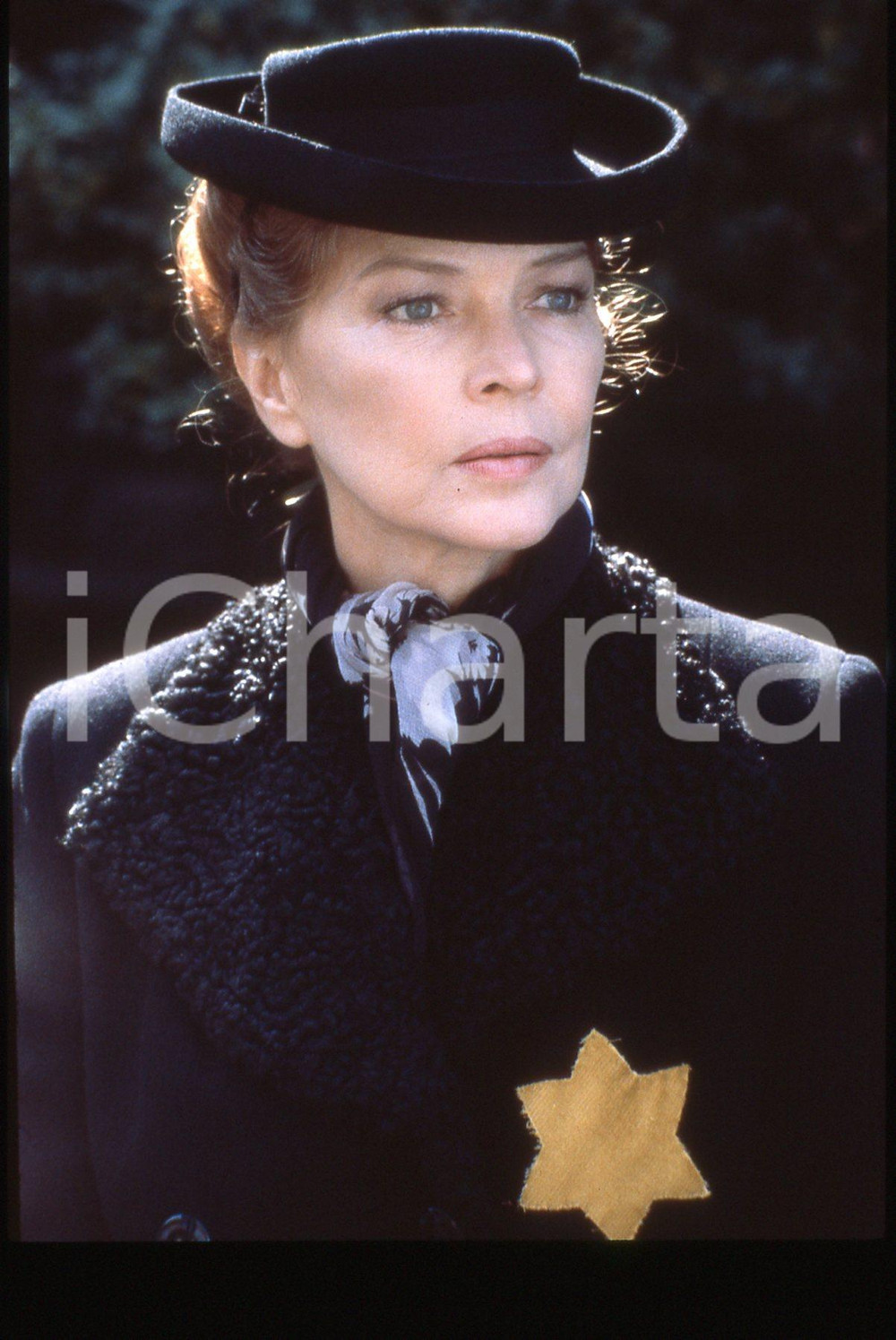 35mm vintage slide* 1988 HANNA'S WAR Ellen BURSTYN in una scena del film 1