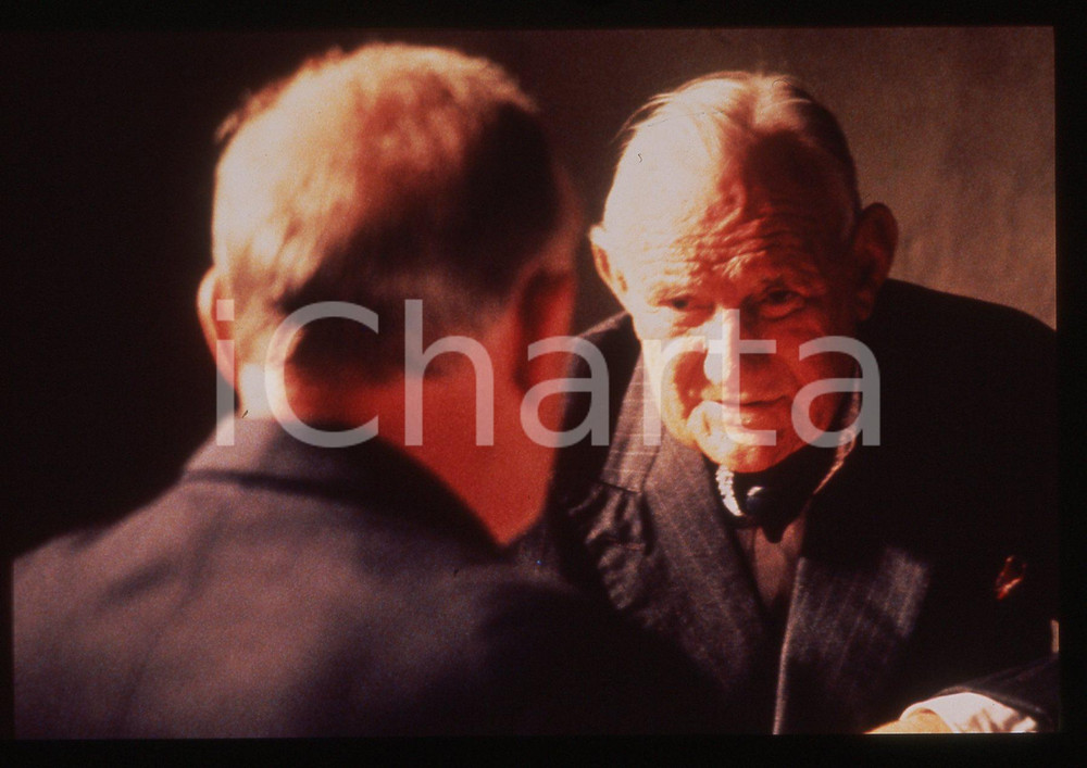 35mm vintage slide* 1987  WHITE MISCHIEF Trevor HOWARD in una scena del film 1