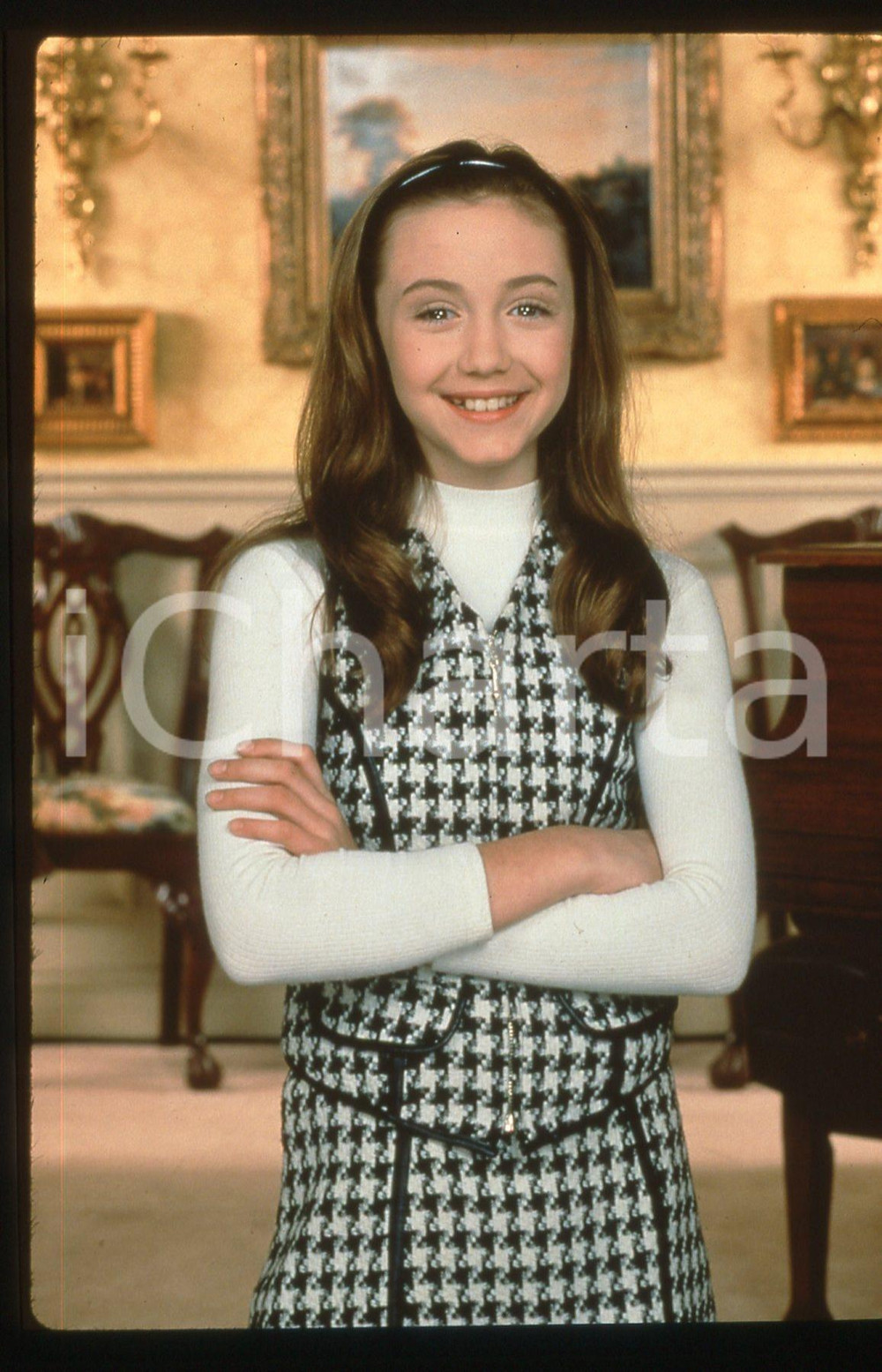 35mm vintage slide* 1998 THE NANNY Madeline ZIMA in una scena della serie tv