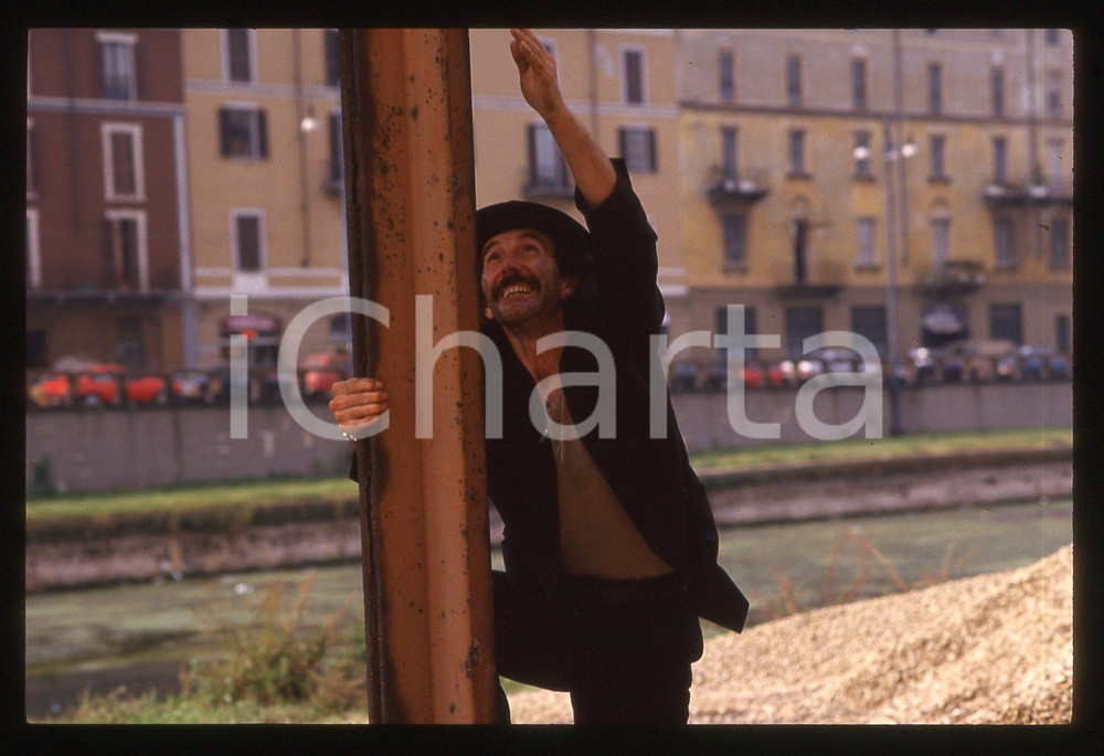 35mm vintage slide*1991 MILANO Nicola DI PINTO sul set de IL COMMISSARIO CORSO