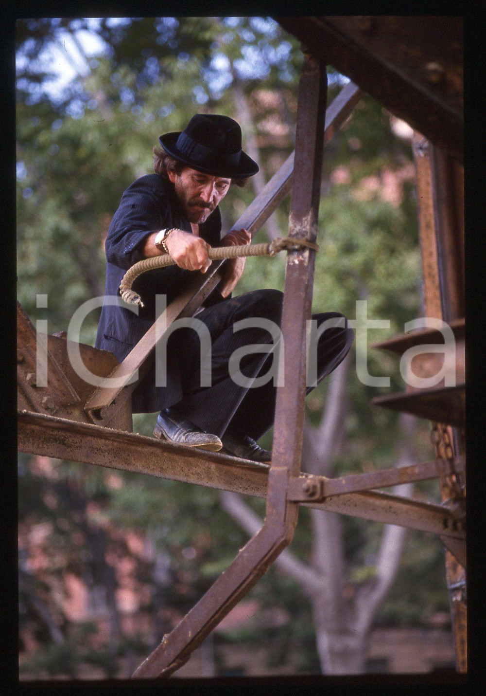 35mm vintage slide*1991 MILANO Nicola DI PINTO su set de IL COMMISSARIO CORSO 16