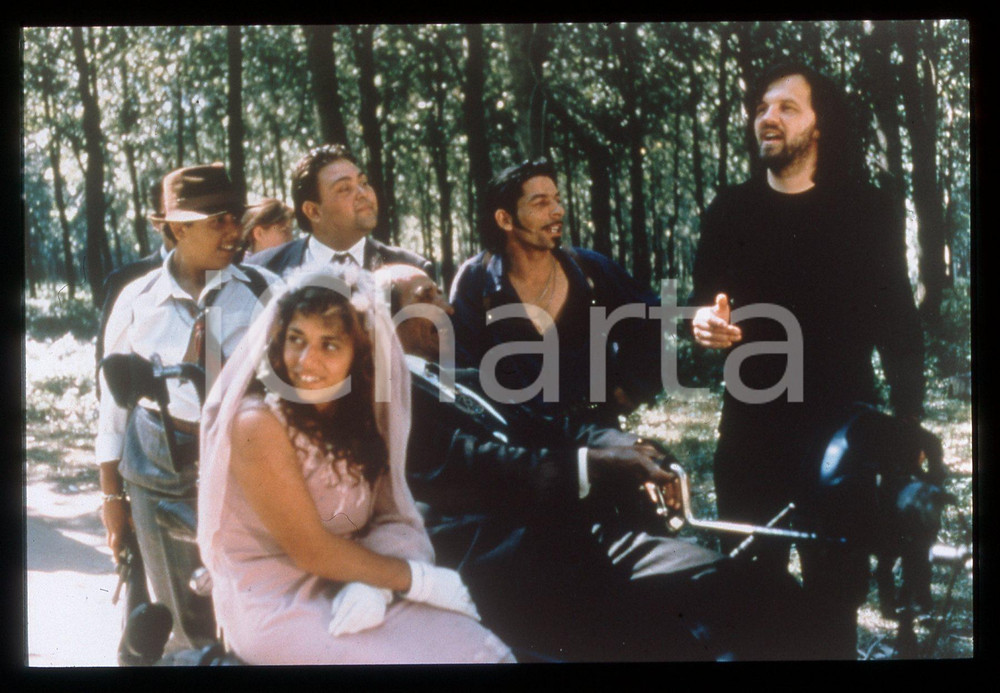 35mm vintage slide*1998 BLACK CAT, WHITE CAT Emir KUSTURICA con il cast del film