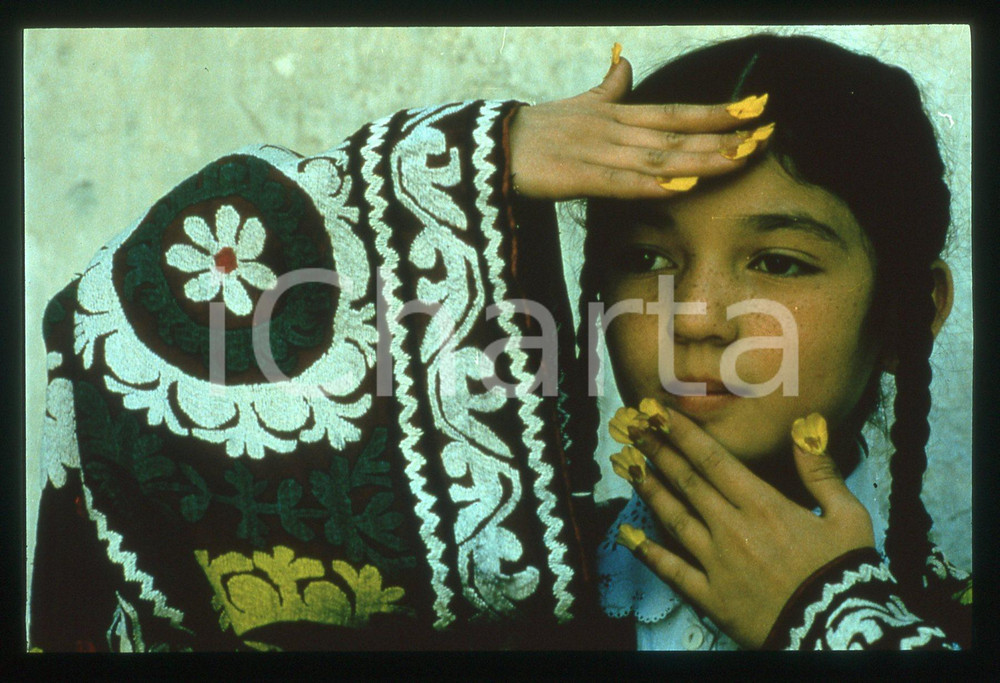 35mm vintage slide*1998 SOKOUT - Nadereh ABDELAHYEVA in una scena del film