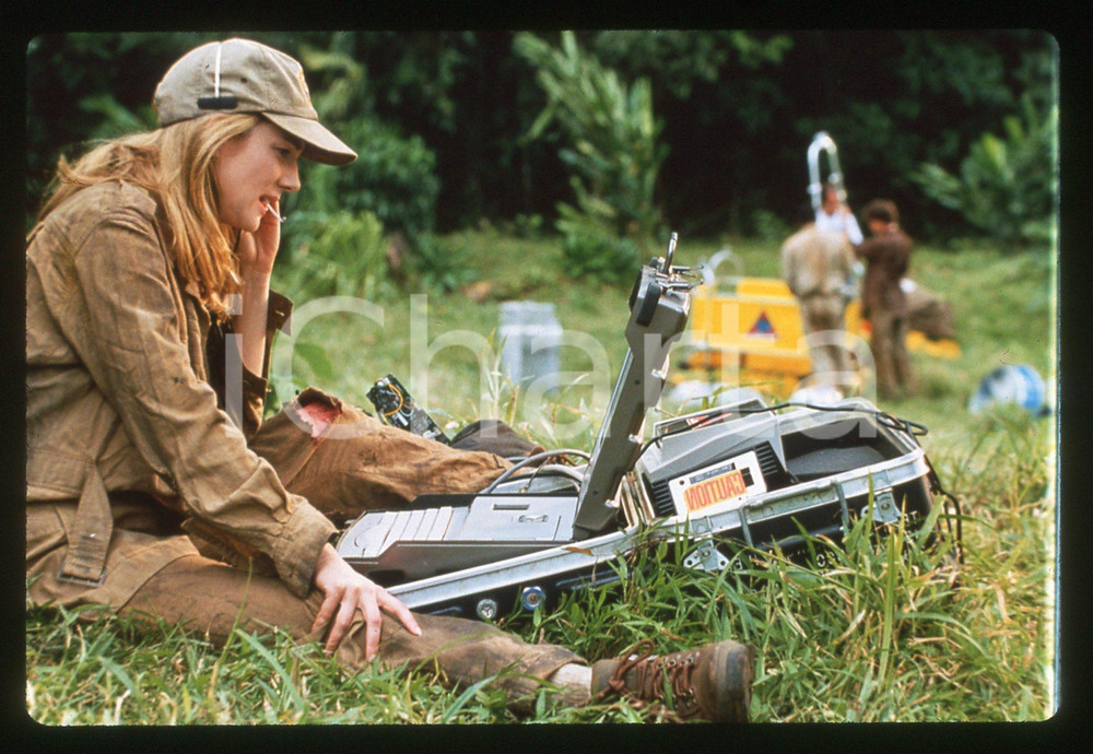 35mm vintage slide* 1995 CONGO - Laura LINNEY in una scena del film