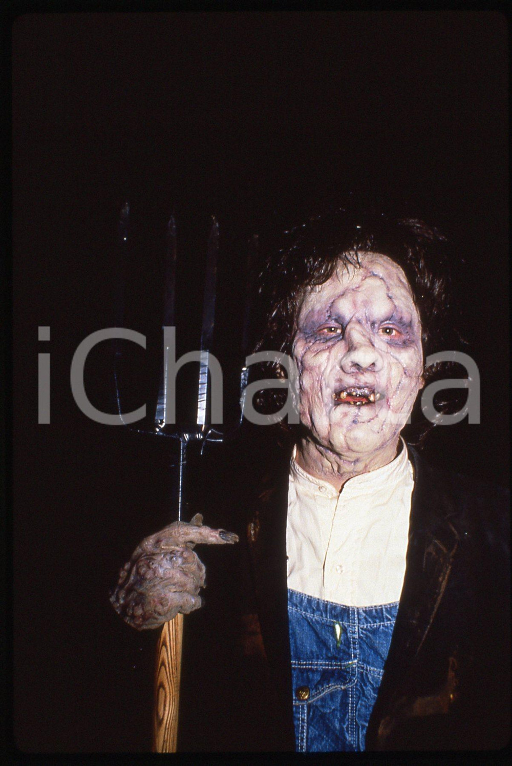 35mm vintage slide*1988 RETURN OF THE LIVING DEAD 2 Zombie - Scena del film