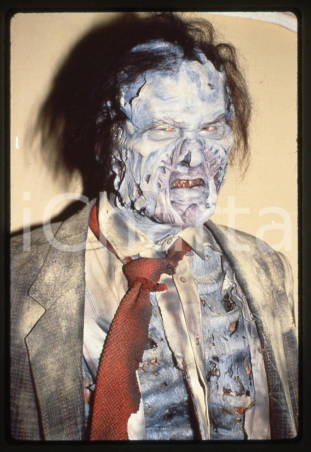 35mm vintage slide*1988 RETURN OF THE LIVING DEAD 2 Zombie sul set del film 2