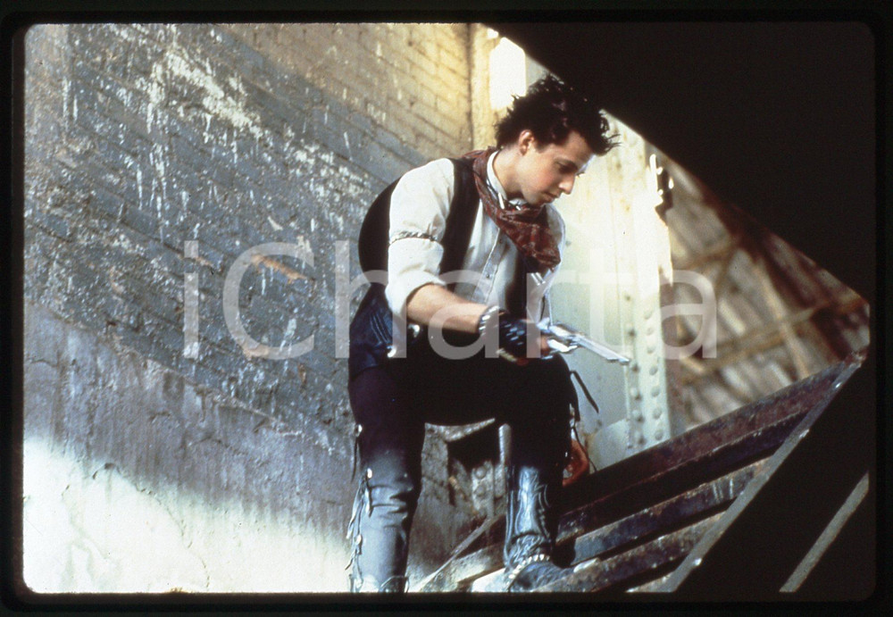 35mm vintage slide*1987 DUDES - Jon CRYER in una scena del film (6)