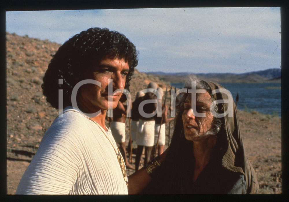 35mm vintage slide*1995 ca MOSES - Ben KINGSLEY in una scena del film (2)