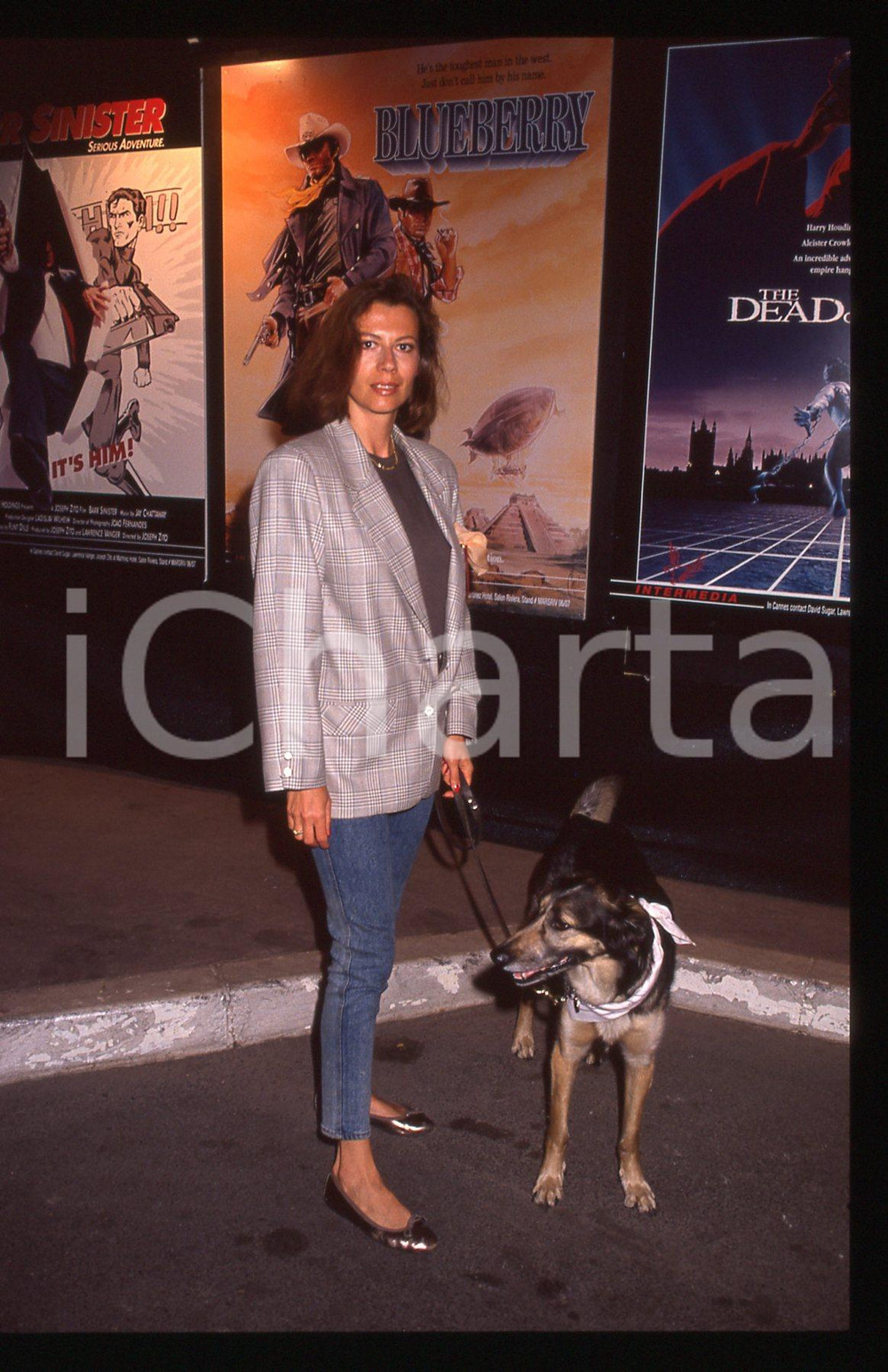 35mm vintage slide* 1990 CANNES Daniela POGGI Ritratto con cane