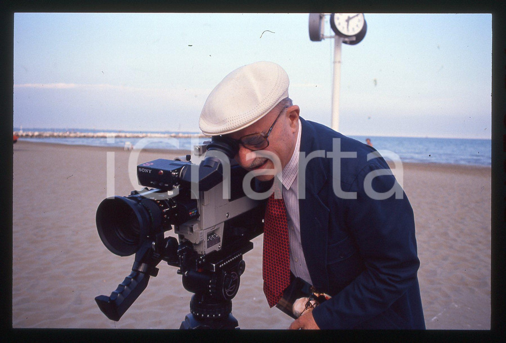 35mm vintage slide*1990 VENEZIA LIDO Alberto LATTUADA con cinepresa SONY 5