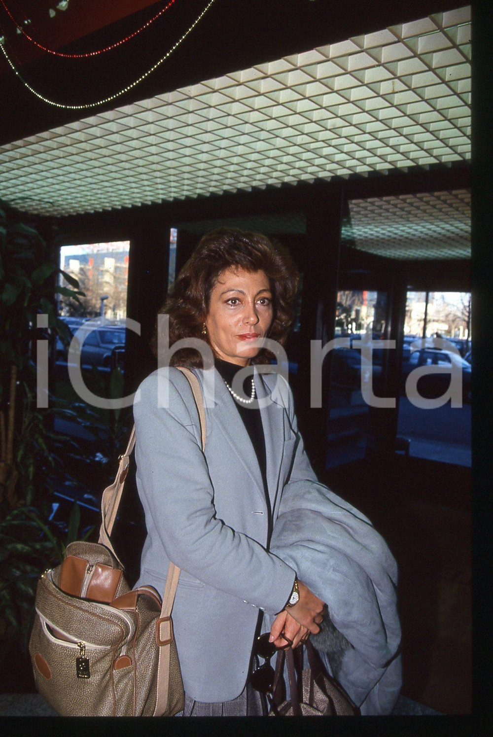 35mm vintage slide* 1990 ca COSTUME Daniela VERGARA Ritratto della giornalista 4