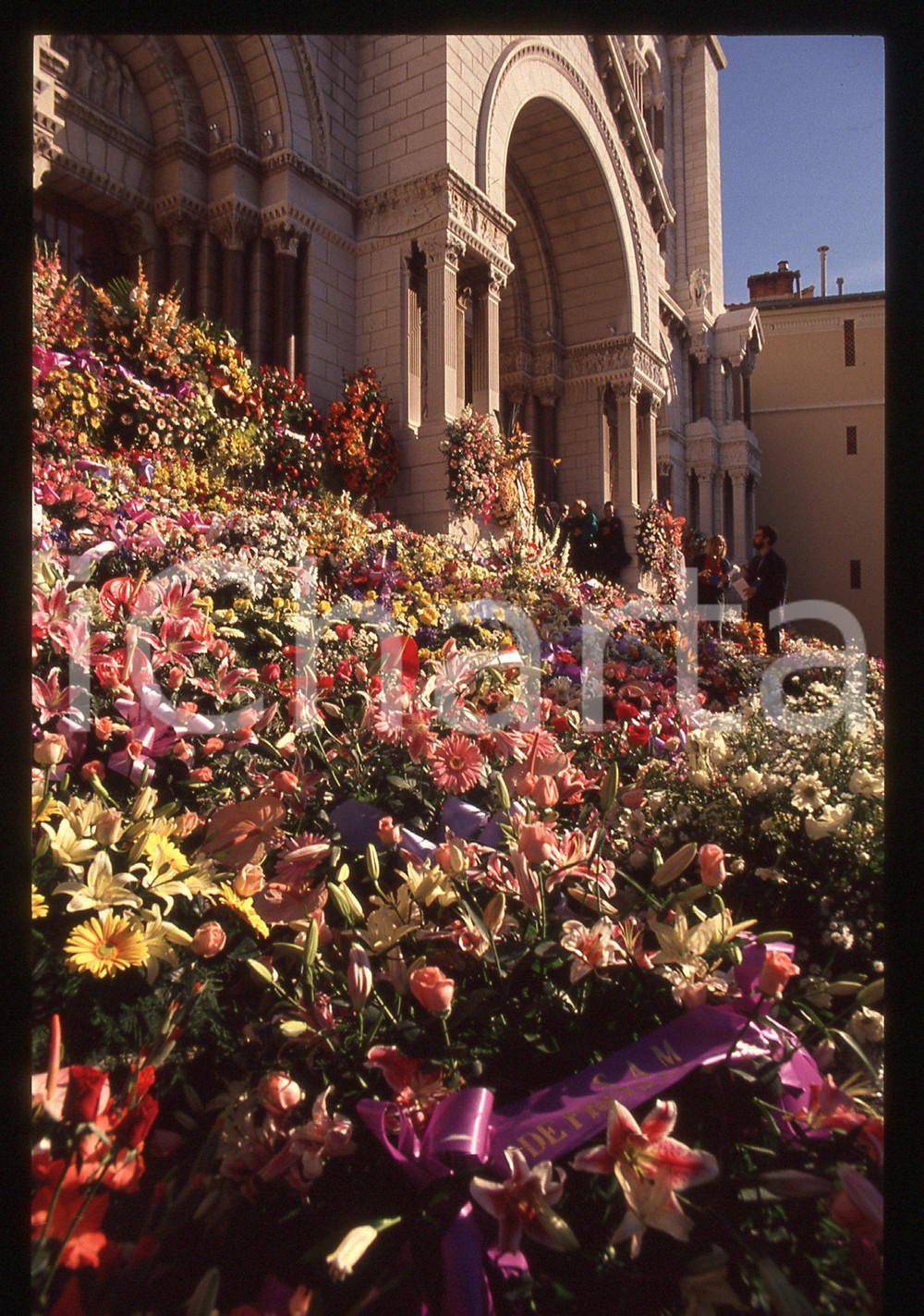 35mm vintage slide* 1990 PRINCIPATO DI MONACO Funerali di Stefano CASIRAGHI (67)