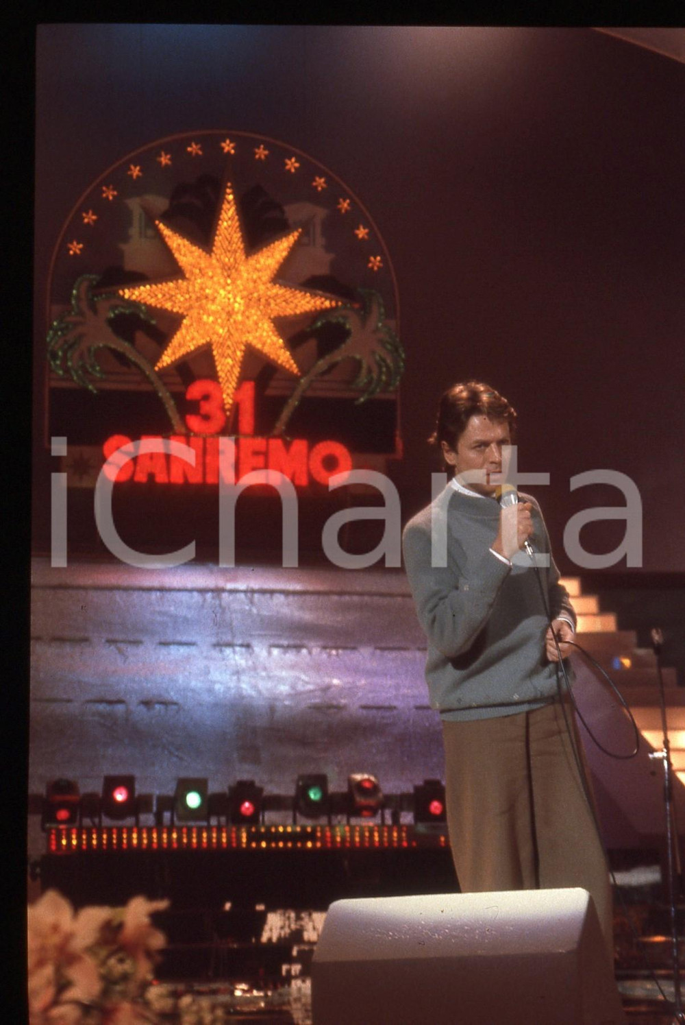 35mm vintage slide* 1981 SANREMO Robert PALMER al Teatro Ariston Ritratto (5)